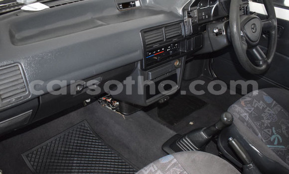 اشتري مستعمل Mazda 323 Green سيارة في Maseru في Maseru اشتري مستعمل Mazda 323 Green سيارة في Maseru في Maseru