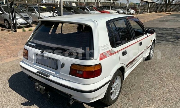 اشتري مستعمل Toyota Vitz White سيارة في Maseru في Maseru اشتري مستعمل Toyota Vitz White سيارة في Maseru في Maseru