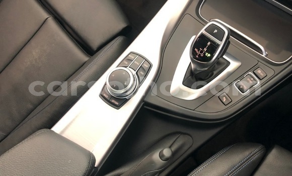 Sayi Na hannu BMW 3–Series White Mota in Roma a Maseru Sayi Na hannu BMW 3–Series White Mota in Roma a Maseru