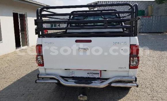 Buy Used Toyota Hilux Green Car in Maputsoe in Leribe Buy Used Toyota Hilux Green Car in Maputsoe in Leribe