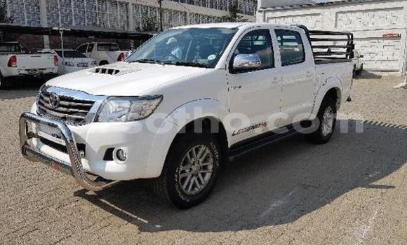 Buy Used Toyota Hilux Green Car in Maputsoe in Leribe Buy Used Toyota Hilux Green Car in Maputsoe in Leribe