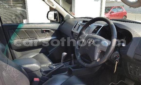 Buy Used Toyota Hilux Green Car in Maputsoe in Leribe Buy Used Toyota Hilux Green Car in Maputsoe in Leribe