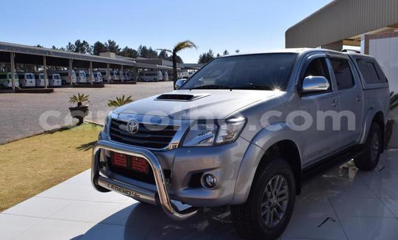 Buy Used Toyota Hilux Red Car in Maputsoe in Leribe Buy Used Toyota Hilux Red Car in Maputsoe in Leribe