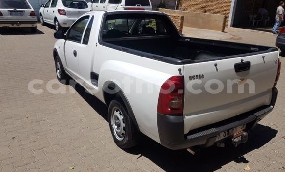 Sayi Na hannu Chevrolet Corsa White Mota in Roma a Maseru Sayi Na hannu Chevrolet Corsa White Mota in Roma a Maseru