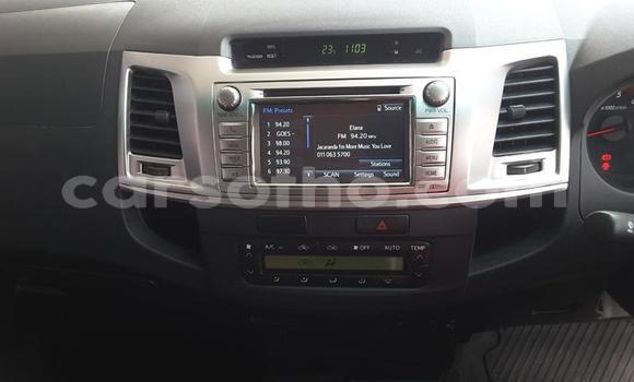 Sayi Na hannu Toyota Hilux White Mota in Maseru a Maseru Sayi Na hannu Toyota Hilux White Mota in Maseru a Maseru