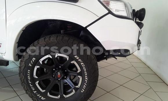 Sayi Na hannu Toyota Hilux White Mota in Maseru a Maseru Sayi Na hannu Toyota Hilux White Mota in Maseru a Maseru