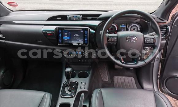 اشتري مستعمل Toyota Hilux Silver سيارة في Roma في Maseru اشتري مستعمل Toyota Hilux Silver سيارة في Roma في Maseru