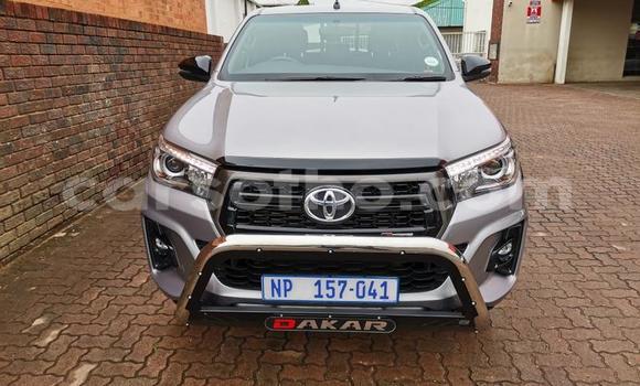 اشتري مستعمل Toyota Hilux Silver سيارة في Roma في Maseru اشتري مستعمل Toyota Hilux Silver سيارة في Roma في Maseru