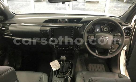 Buy Used Toyota Hilux White Car in Maseru in Maseru Buy Used Toyota Hilux White Car in Maseru in Maseru