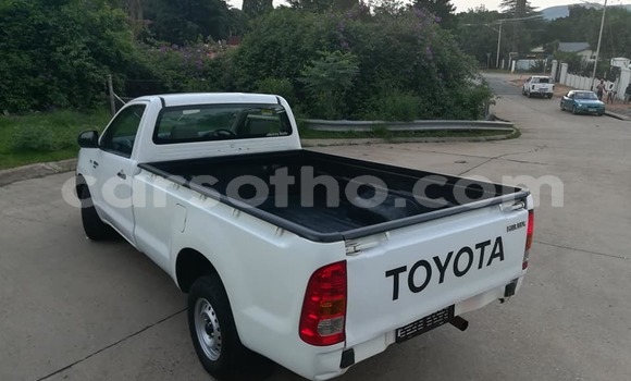 Acheter Occasion Voiture Toyota Hilux Blanc à Maputsoe, Leribe Acheter Occasion Voiture Toyota Hilux Blanc à Maputsoe, Leribe