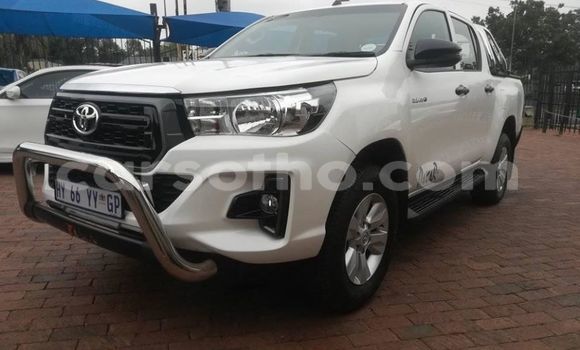 Buy Used Toyota Hilux White Car in Maseru in Maseru Buy Used Toyota Hilux White Car in Maseru in Maseru