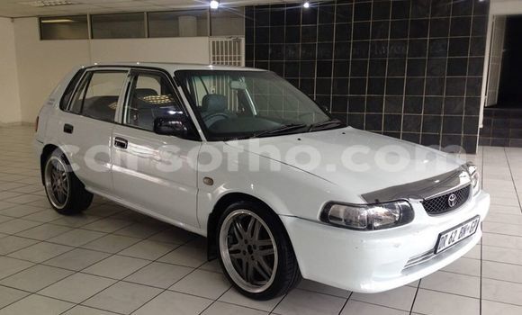 Sayi Na hannu Toyota Corolla White Mota in Maseru a Maseru Sayi Na hannu Toyota Corolla White Mota in Maseru a Maseru