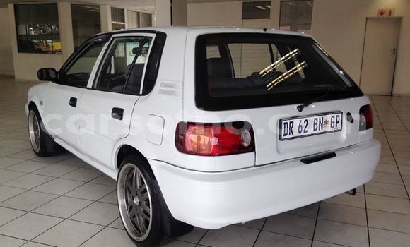 Sayi Na hannu Toyota Corolla White Mota in Maseru a Maseru Sayi Na hannu Toyota Corolla White Mota in Maseru a Maseru