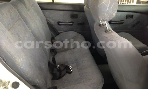 Sayi Na hannu Toyota Corolla White Mota in Maseru a Maseru Sayi Na hannu Toyota Corolla White Mota in Maseru a Maseru