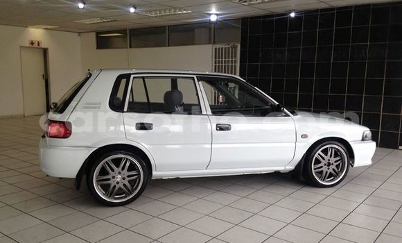 Sayi Na hannu Toyota Corolla White Mota in Maseru a Maseru Sayi Na hannu Toyota Corolla White Mota in Maseru a Maseru