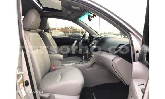 Buy Import Toyota Highlander Other Car in Import - Dubai in Maseru Buy Import Toyota Highlander Other Car in Import - Dubai in Maseru