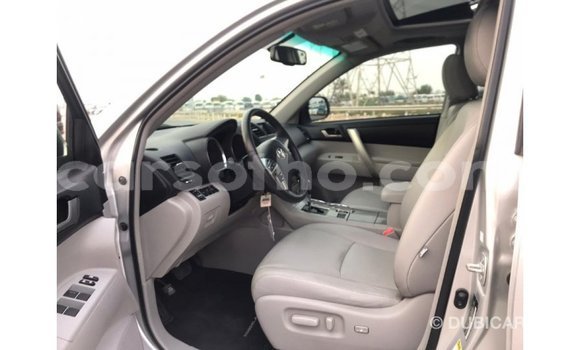Buy Import Toyota Highlander Other Car in Import - Dubai in Maseru Buy Import Toyota Highlander Other Car in Import - Dubai in Maseru