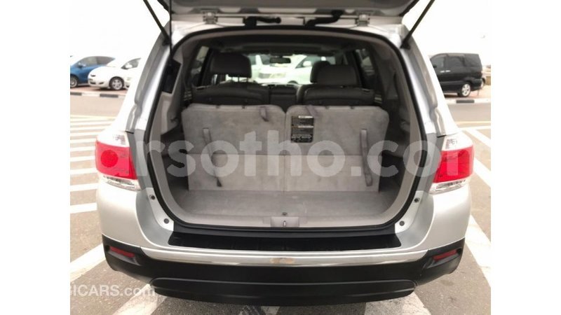 Big with watermark toyota highlander maseru import dubai 15168