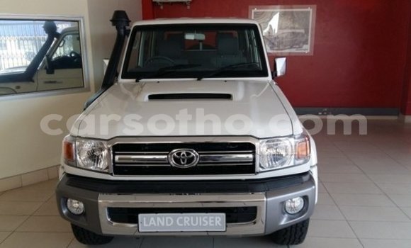 Buy Used Toyota Land Cruiser White Car in Maputsoe in Leribe Buy Used Toyota Land Cruiser White Car in Maputsoe in Leribe