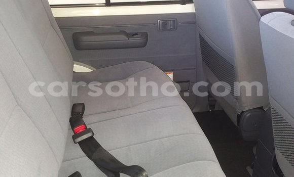 Buy Used Toyota Land Cruiser White Car in Maputsoe in Leribe Buy Used Toyota Land Cruiser White Car in Maputsoe in Leribe