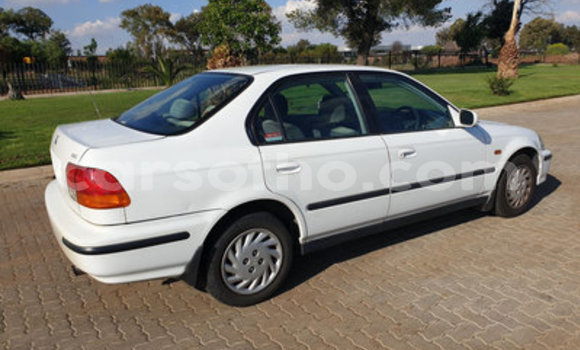 Buy Used Honda Ballade White Car in Mafeteng in Mafeteng Buy Used Honda Ballade White Car in Mafeteng in Mafeteng