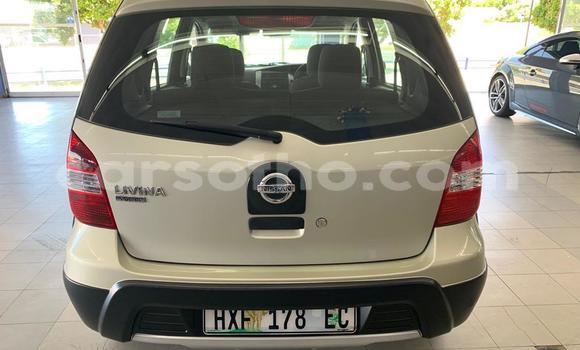 Buy Used Nissan Livina Silver Car in Maputsoe in Leribe Buy Used Nissan Livina Silver Car in Maputsoe in Leribe