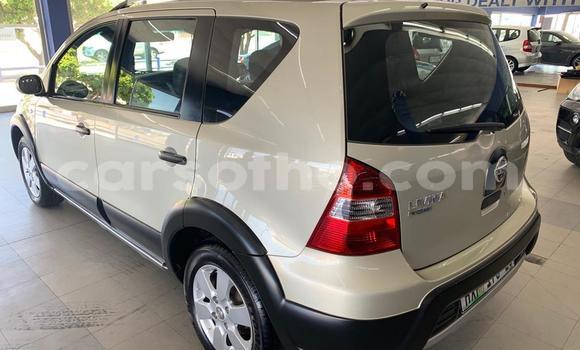 Buy Used Nissan Livina Silver Car in Maputsoe in Leribe Buy Used Nissan Livina Silver Car in Maputsoe in Leribe