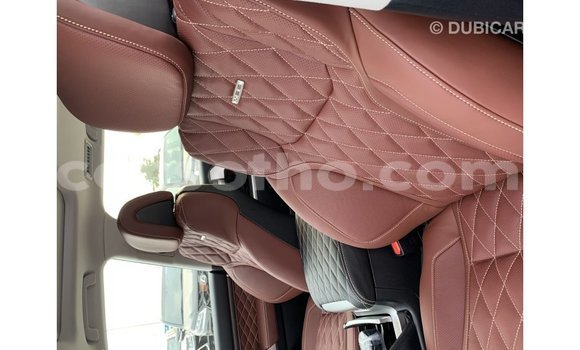 Buy Import Toyota Land Cruiser Black Car in Import - Dubai in Maseru Buy Import Toyota Land Cruiser Black Car in Import - Dubai in Maseru