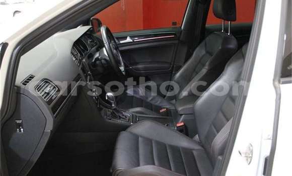 اشتري مستعمل Volkswagen Golf GTI White سيارة في Maseru في Maseru اشتري مستعمل Volkswagen Golf GTI White سيارة في Maseru في Maseru
