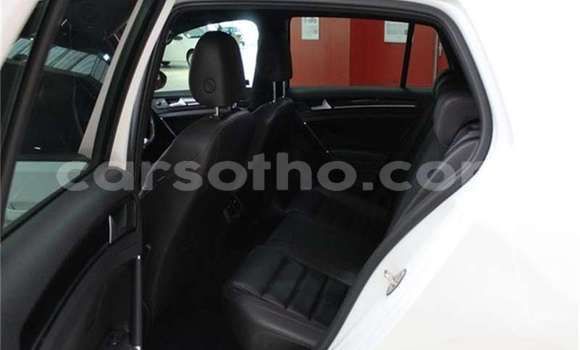 اشتري مستعمل Volkswagen Golf GTI White سيارة في Maseru في Maseru اشتري مستعمل Volkswagen Golf GTI White سيارة في Maseru في Maseru