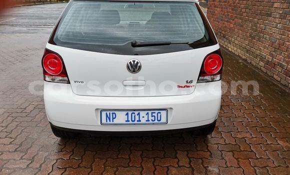 Sayi Na hannu Volkswagen Polo White Mota in Roma a Maseru Sayi Na hannu Volkswagen Polo White Mota in Roma a Maseru