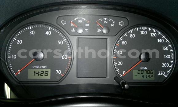 Sayi Na hannu Volkswagen Polo Black Mota in Teyateyaneng a Berea Sayi Na hannu Volkswagen Polo Black Mota in Teyateyaneng a Berea