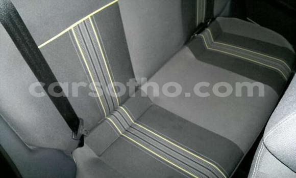 Sayi Na hannu Volkswagen Polo Black Mota in Teyateyaneng a Berea Sayi Na hannu Volkswagen Polo Black Mota in Teyateyaneng a Berea