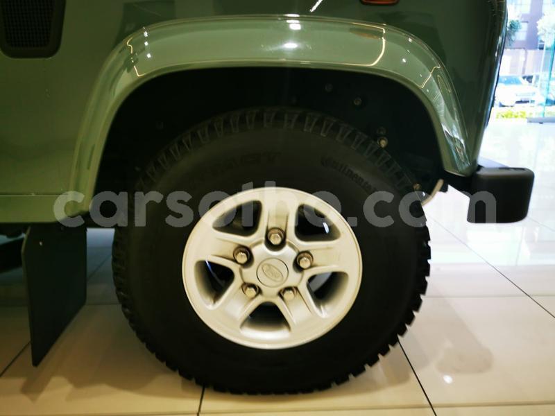 Big with watermark land rover defender leribe hlotse 15220