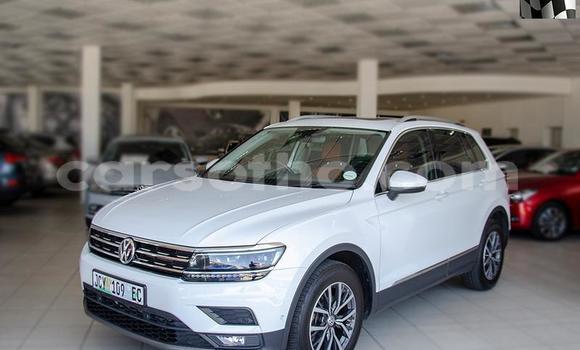 Sayi Na hannu Volkswagen Tiguan White Mota in Maputsoe a Leribe Sayi Na hannu Volkswagen Tiguan White Mota in Maputsoe a Leribe