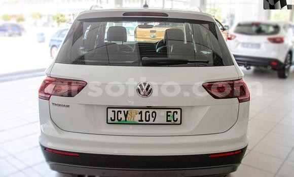 Sayi Na hannu Volkswagen Tiguan White Mota in Maputsoe a Leribe Sayi Na hannu Volkswagen Tiguan White Mota in Maputsoe a Leribe