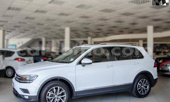 Sayi Na hannu Volkswagen Tiguan White Mota in Maputsoe a Leribe Sayi Na hannu Volkswagen Tiguan White Mota in Maputsoe a Leribe