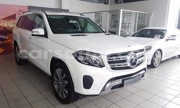 Sayi Na hannu Mercedes-Benz GLA-klasse AMG White Mota in Roma a Maseru Sayi Na hannu Mercedes-Benz GLA-klasse AMG White Mota in Roma a Maseru