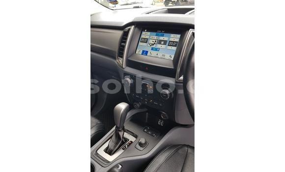 Sayi Na hannu Ford Ranger White Mota in Maseru a Maseru Sayi Na hannu Ford Ranger White Mota in Maseru a Maseru