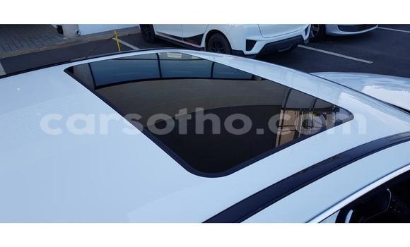 Sayi Na hannu Mercedes-Benz C–Class White Mota in Maseru a Maseru Sayi Na hannu Mercedes-Benz C–Class White Mota in Maseru a Maseru