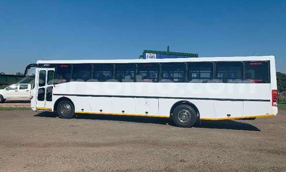 Buy Used Hino 300 Series White Truck in Maseru in Maseru Buy Used Hino 300 Series White Truck in Maseru in Maseru