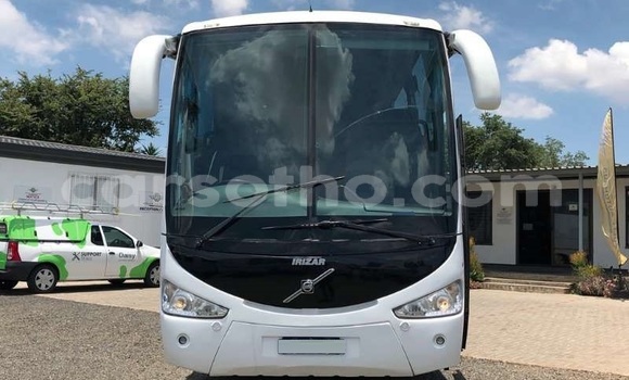 اشتري مستعمل Volvo F4 White شاحنة في Maseru في Maseru اشتري مستعمل Volvo F4 White شاحنة في Maseru في Maseru