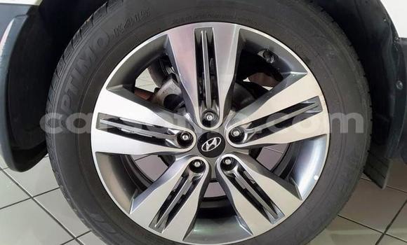 Acheter Occasion Voiture Hyundai ix35 Blanc à Maseru, Maseru Acheter Occasion Voiture Hyundai ix35 Blanc à Maseru, Maseru