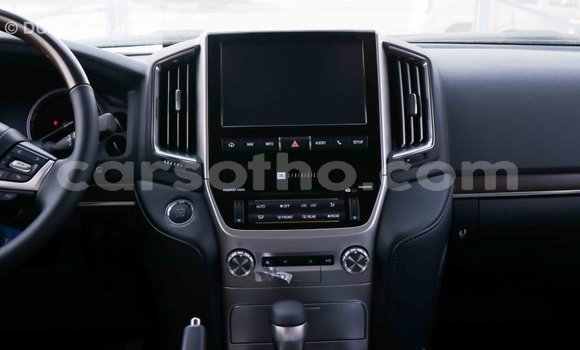 اشتري Imported Toyota Land Cruiser Black سيارة في Import - Dubai في Maseru اشتري Imported Toyota Land Cruiser Black سيارة في Import - Dubai في Maseru