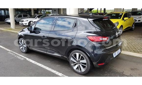 Sayi Na hannu Renault Clio Black Mota in Maseru a Maseru Sayi Na hannu Renault Clio Black Mota in Maseru a Maseru