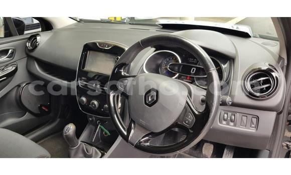 Sayi Na hannu Renault Clio Black Mota in Maseru a Maseru Sayi Na hannu Renault Clio Black Mota in Maseru a Maseru