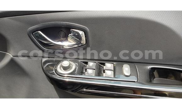 Sayi Na hannu Renault Clio Black Mota in Maseru a Maseru Sayi Na hannu Renault Clio Black Mota in Maseru a Maseru