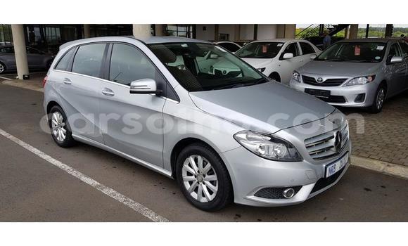 Acheter Occasion Voiture Mercedes-Benz B-klasse Gris à Maseru, Maseru Acheter Occasion Voiture Mercedes-Benz B-klasse Gris à Maseru, Maseru