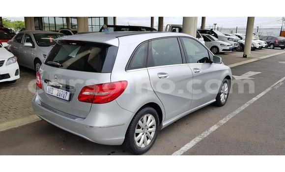 Acheter Occasion Voiture Mercedes-Benz B-klasse Gris à Maseru, Maseru Acheter Occasion Voiture Mercedes-Benz B-klasse Gris à Maseru, Maseru