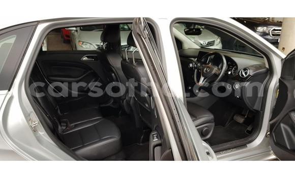 Acheter Occasion Voiture Mercedes-Benz B-klasse Gris à Maseru, Maseru Acheter Occasion Voiture Mercedes-Benz B-klasse Gris à Maseru, Maseru